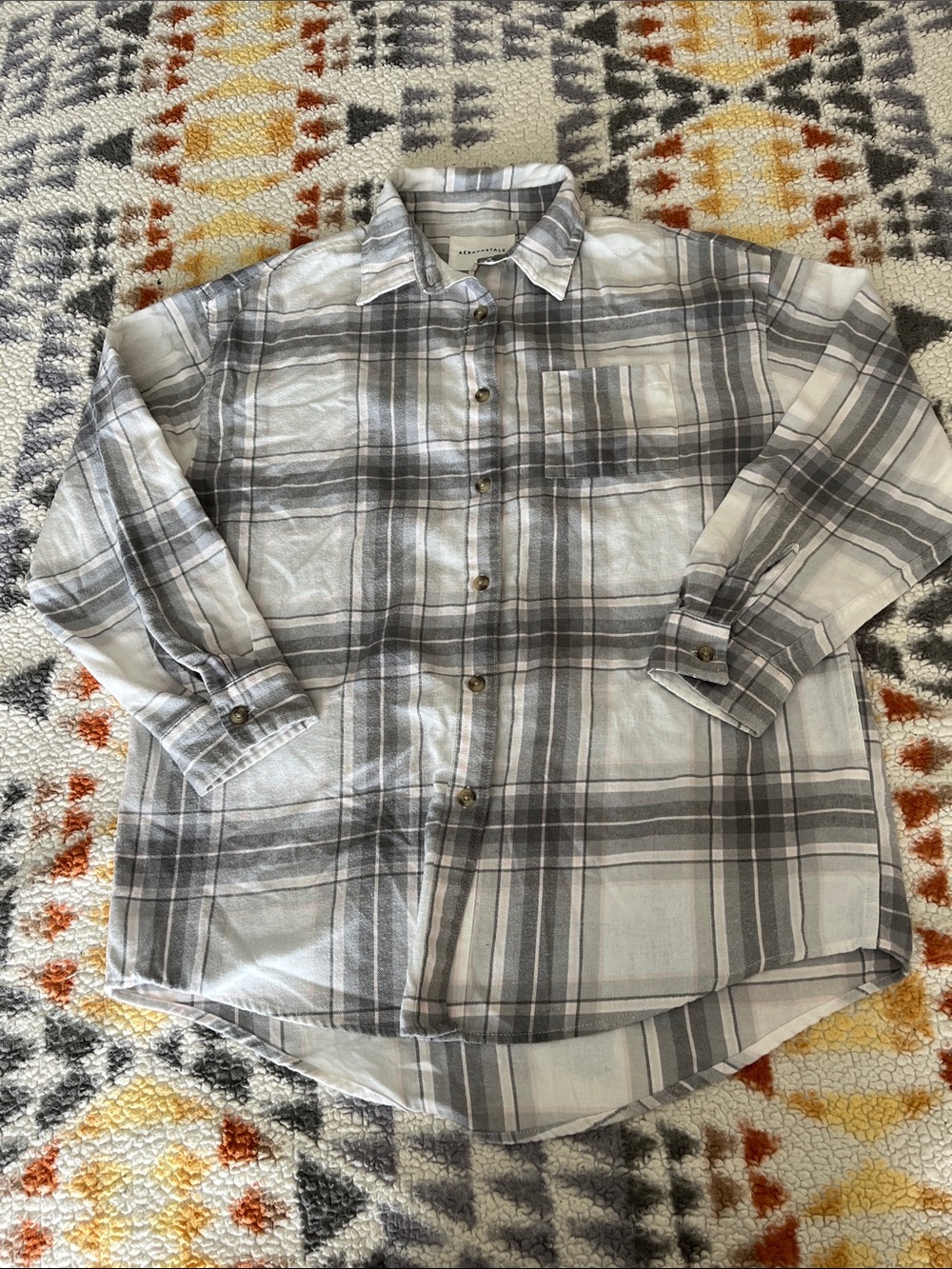 Aeropostale Gray and White Plaid Long-Sleeve Button-Up Shirt